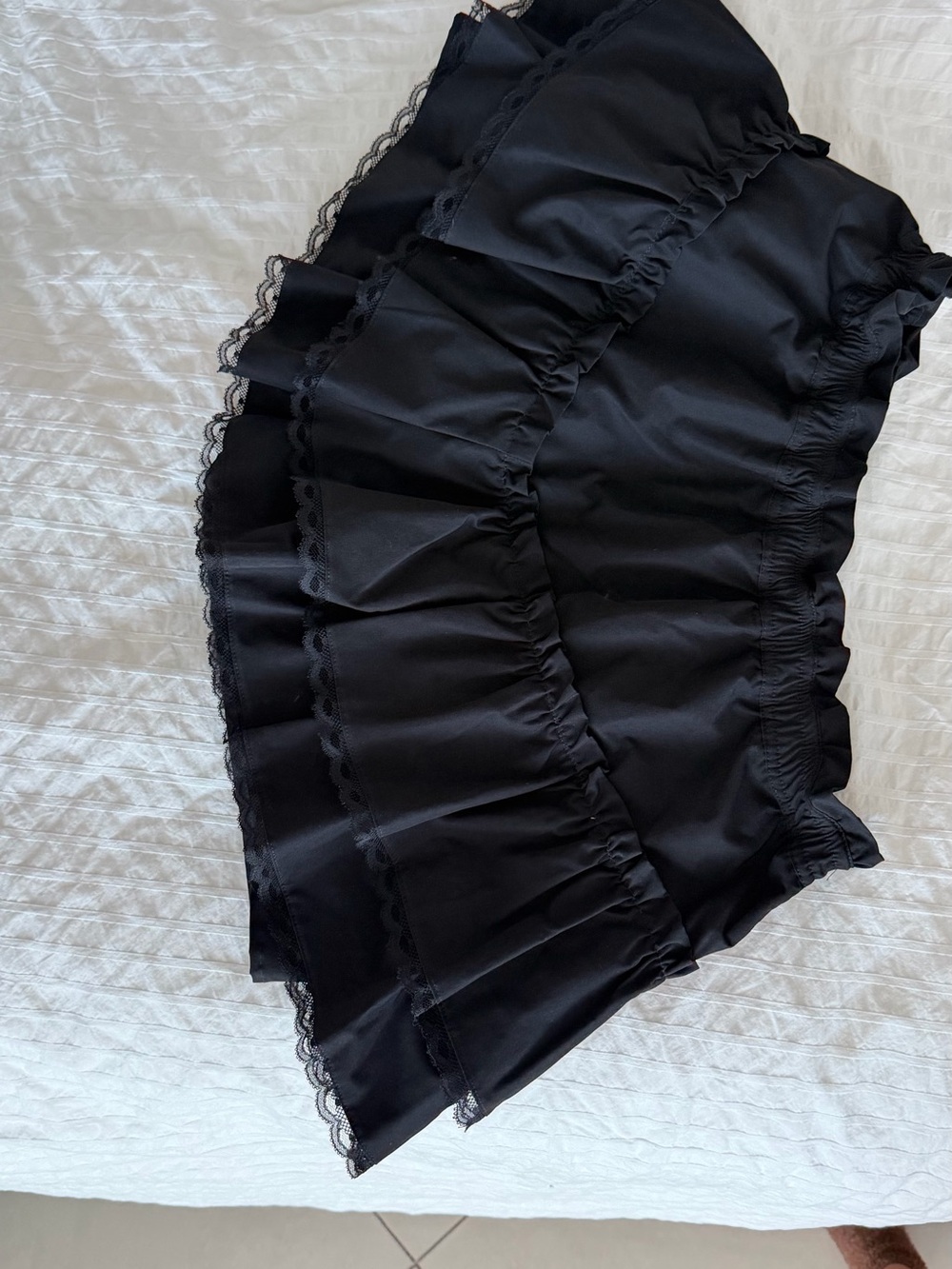 LIME Black Elastic Waist Mini Skirt
